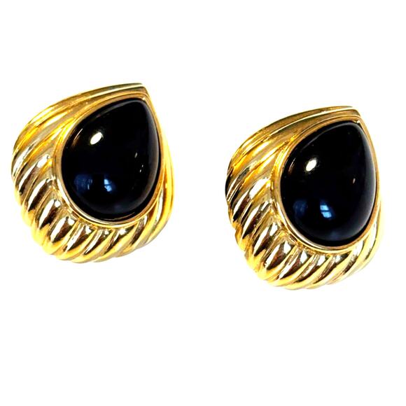 Vintage Trifari clip on earrings chunky dimensional gold & black teardrops - Picture 2 of 6